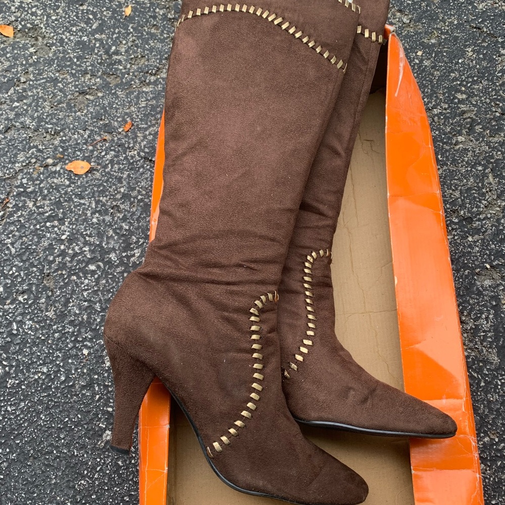Charles Abert faux suede boots size 9